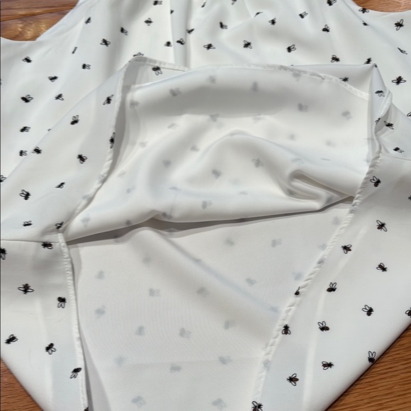 Banana Republic Ivory Tank with Black and Yellow Bumble bees - Picture 6 of 9